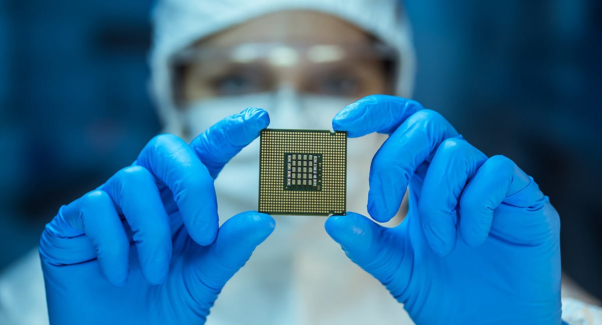 What is an integrated circuit (IC)？